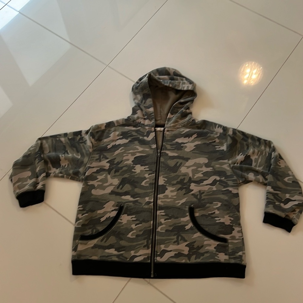 Emma and Sam Lf camo hoodie size S
